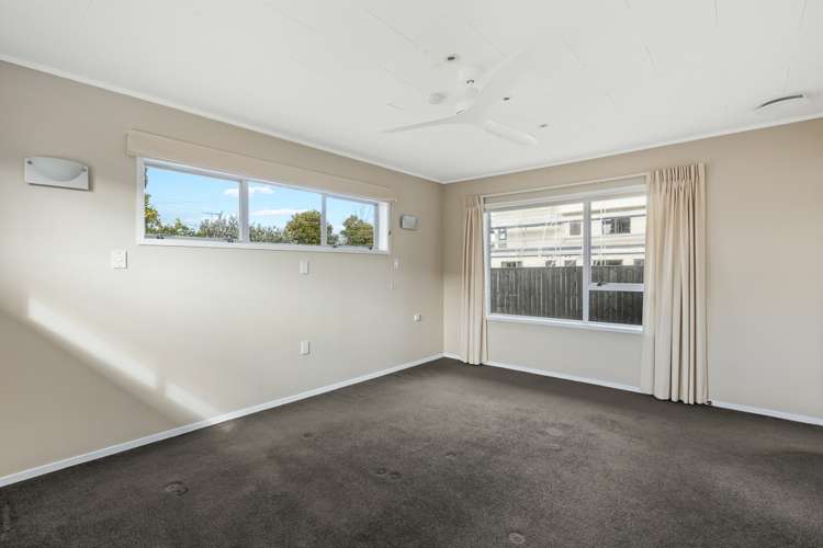 15 Taikata Road Te Atatu Peninsula_11