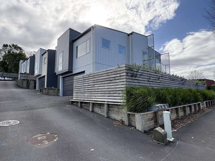 3/138 Forest Lake Road_0