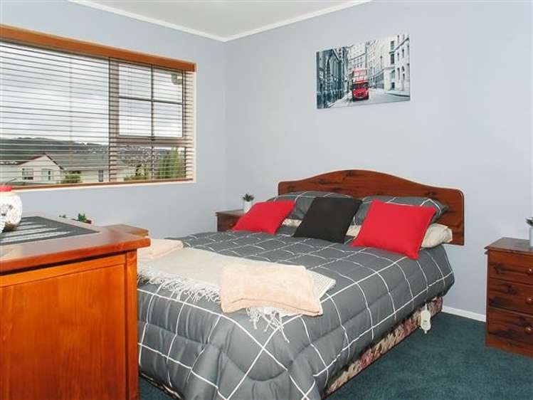 2 Thurso Grove Papakowhai_8
