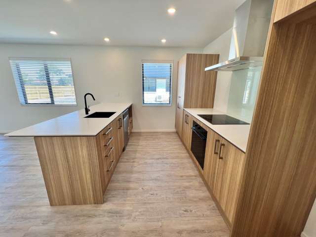 2/460 Bower Avenue 1508_3