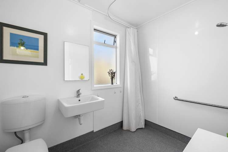 15 Burns Street Westown_11