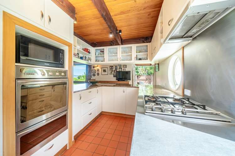 7 Coach Lane Belmont_18