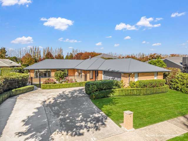 Lovely Sunny, Four Bed Family Home, on Mistral