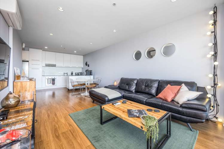 601/18 Beach Road Auckland Central_6