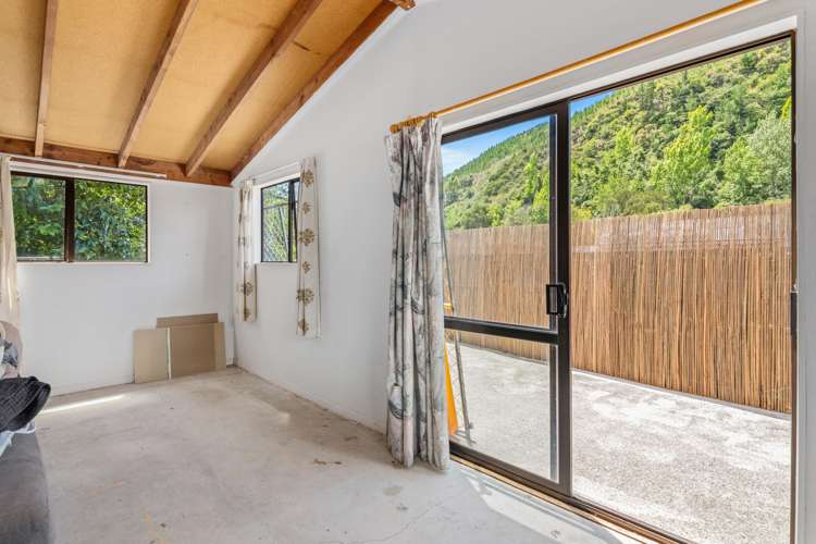 100 Pigeon Valley Road Wakefield_16