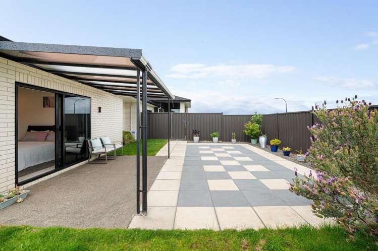 1 Waireka Road Rototuna North_14