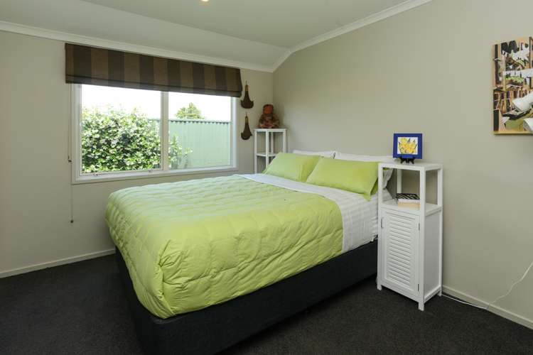 12 Anna Lane Raureka_11