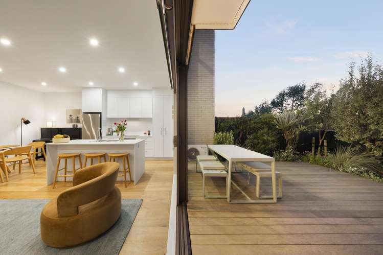 4 Whetiko Way Belmont_1