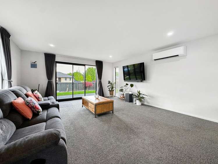 16 Saddlers Lane Yaldhurst_2