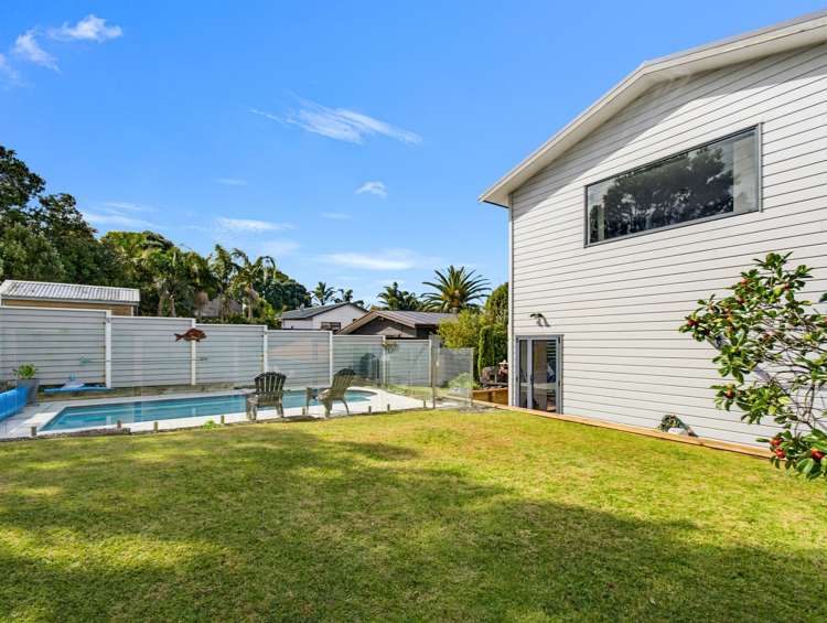 57 John Dee Crescent Red Beach_22