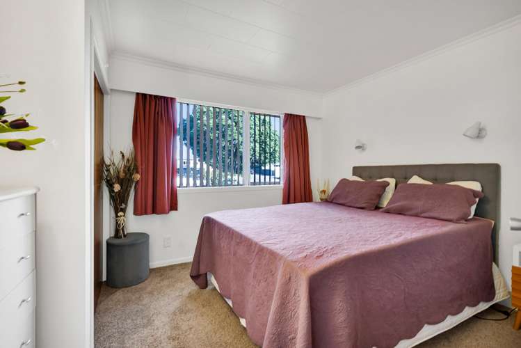 1 McLean Street Strandon_20