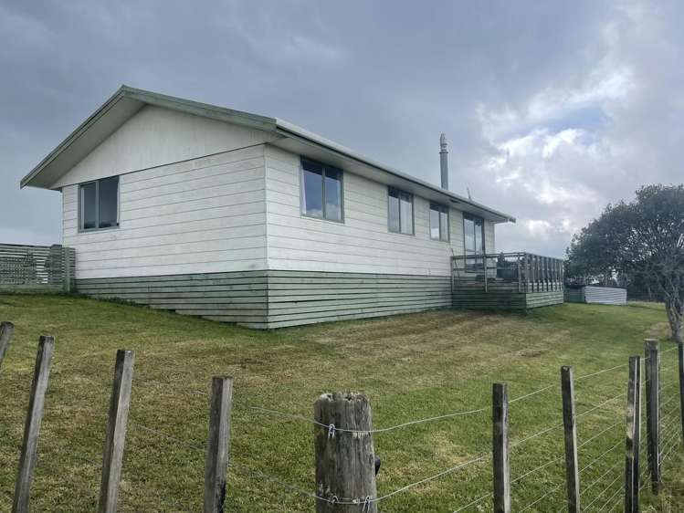 81 Longs Road Hikurangi_15