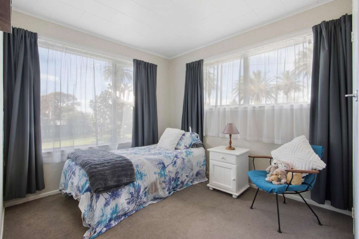 122 Parry Palm Avenue_4