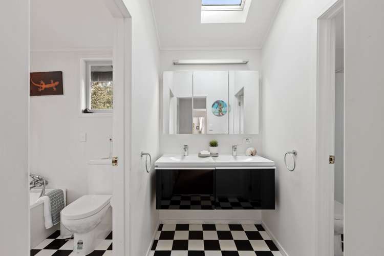 264 Beach Road Campbells Bay_16