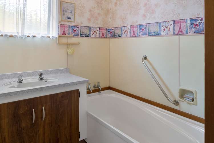 10 Hobhouse Street Stoke_12