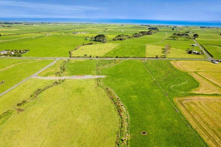 7104 South Road Warea_16