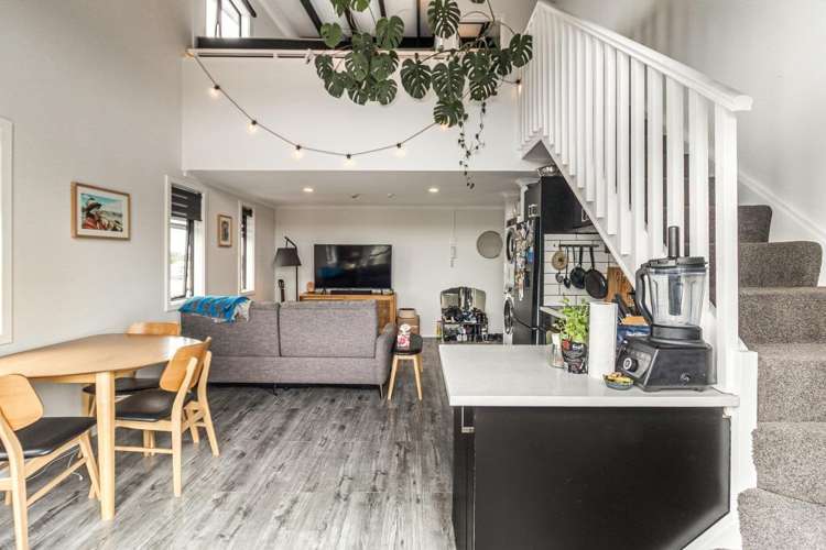 2n/12 Charles Street Mount Eden_0