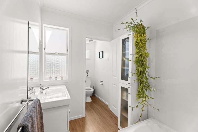 4 Handley Place Glen Avon_21