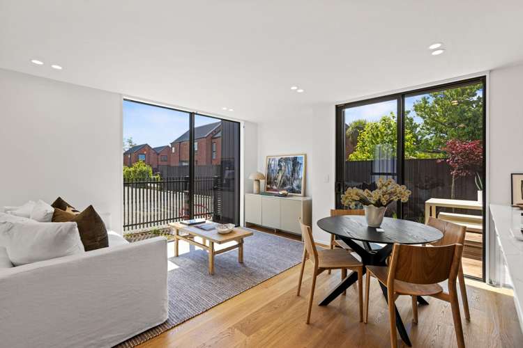 1/60 Innes Road Merivale_3