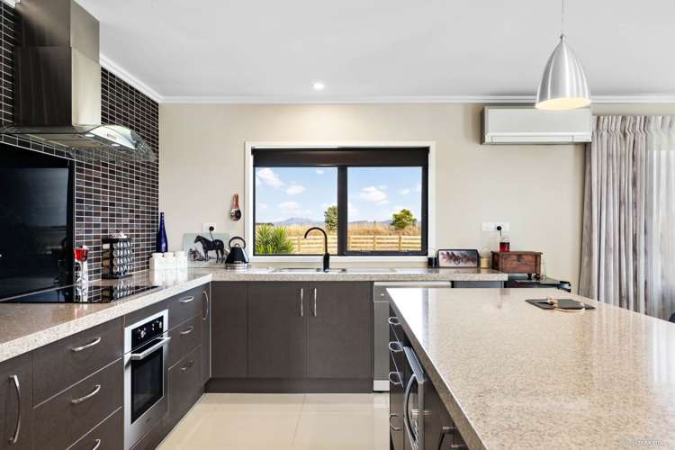 84 Wattle Road Hampton Downs_10