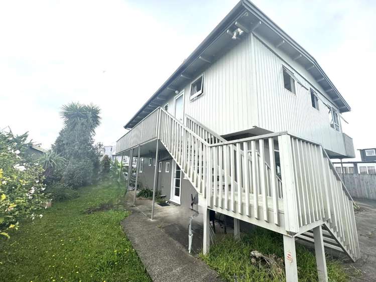 1B Bruce Street (Upstairs) Whitianga_13
