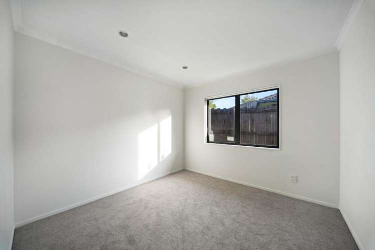 8 Carisbrook Crescent Papakura_11