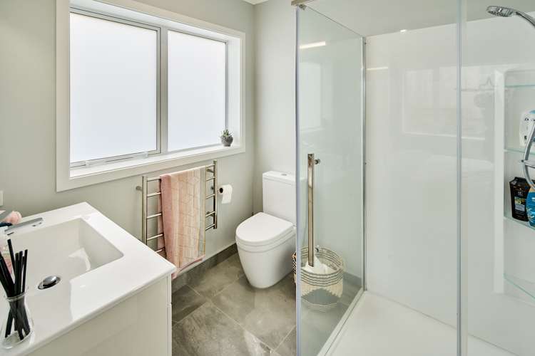 107 Queen Charlotte Drive Aotea_14