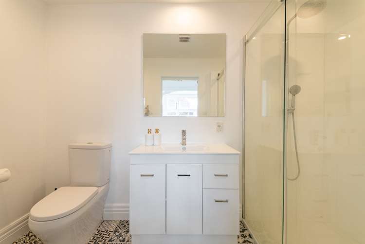 80 Holly Road Saint Albans_16