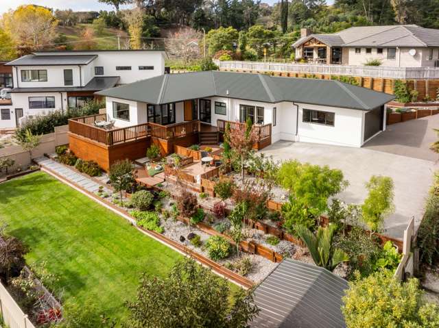 Like-New on Burbury Ridge