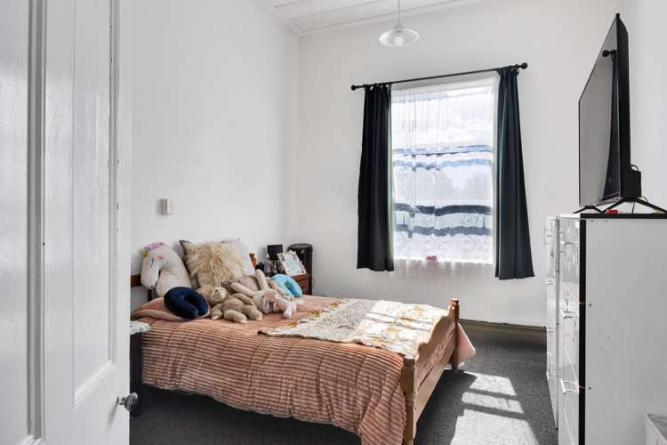 176 Glover Road Hawera_13