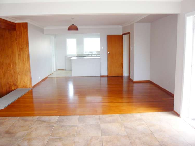 1/46 Gill Avenue Te Atatu Peninsula_9