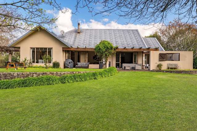 Manor House with Ample Potential to Add Value