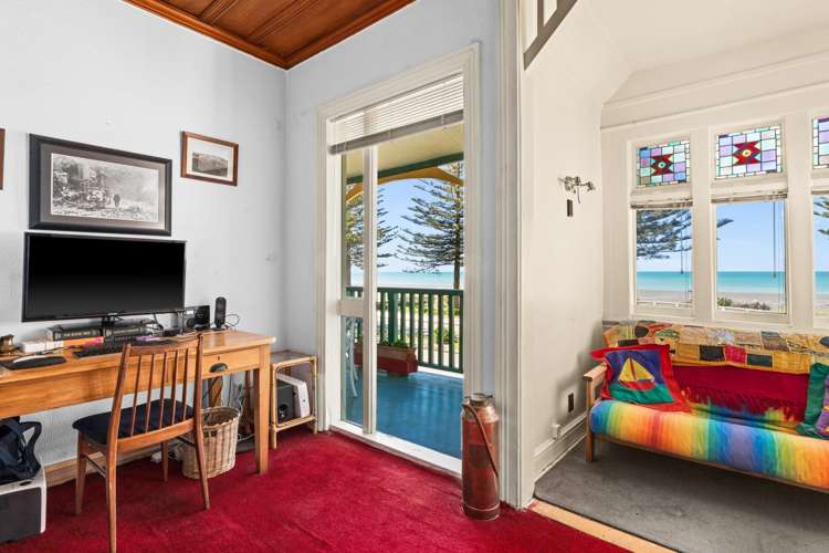 567 Marine Parade Napier South_25