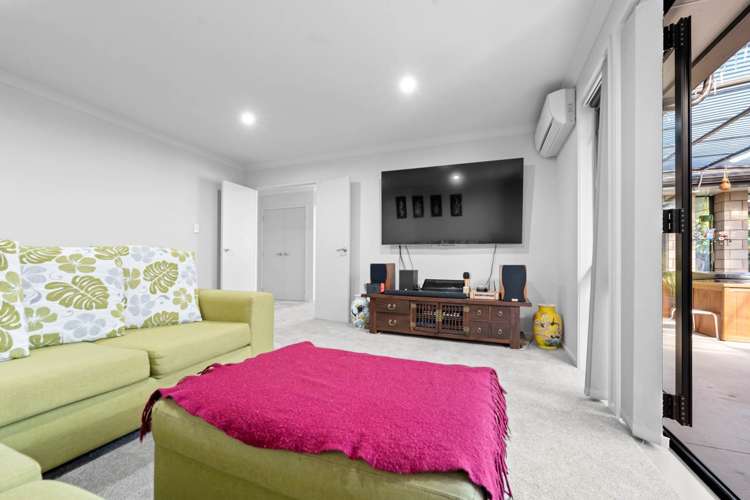 51 Sunningdale Street Wattle Downs_14