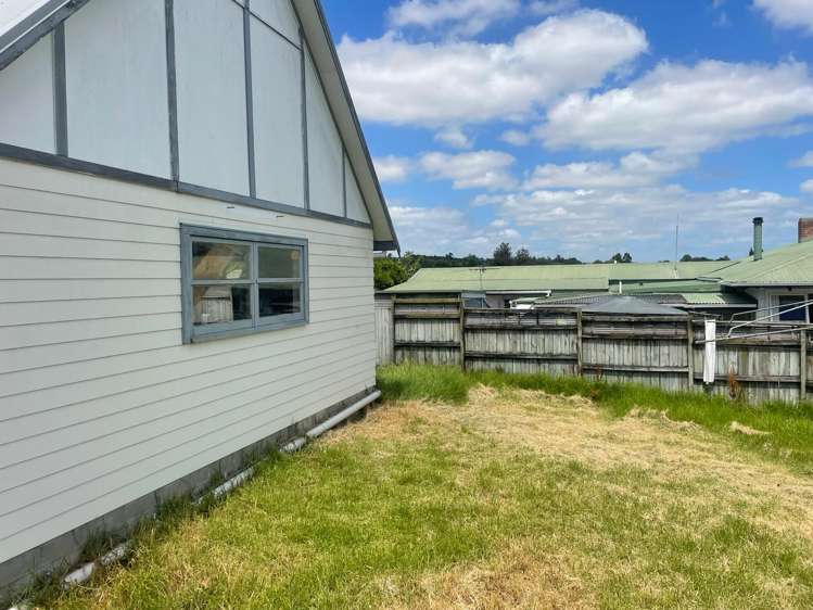 24 Wellington Street_0