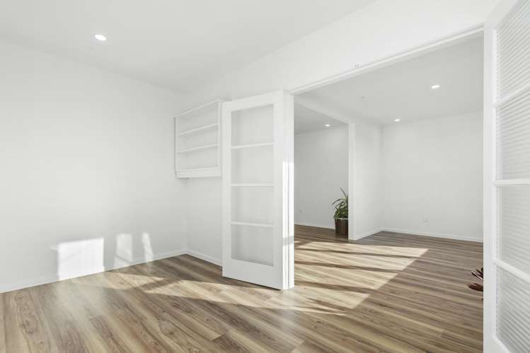 2 Mexted Crescent Ranui_9