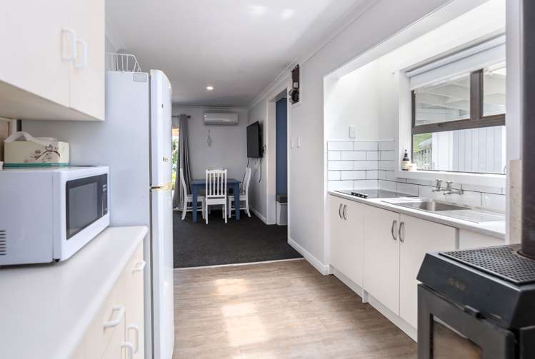 67 Whangaimoana Beach Road Pirinoa_11