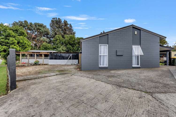 171 Parklands Avenue Bell Block_32