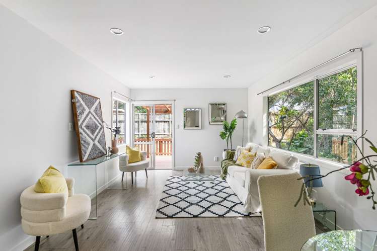 16 Dunraven Place Torbay_9