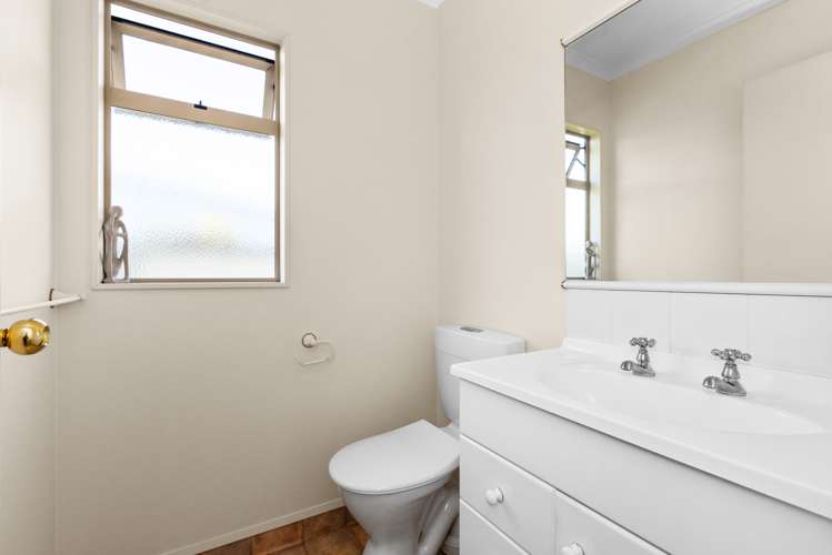 7 Ellerslie Place Taradale_11