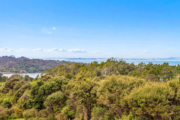 31 Rauhuia Crescent Parau_26