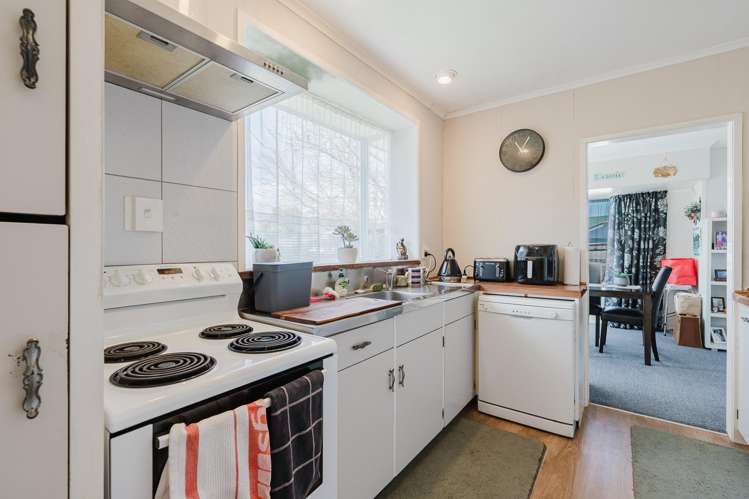 44 Garden Heights Avenue Glenview_1