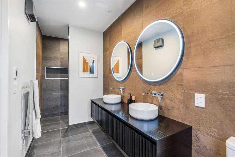 68 Vernon Drive Lincoln_7