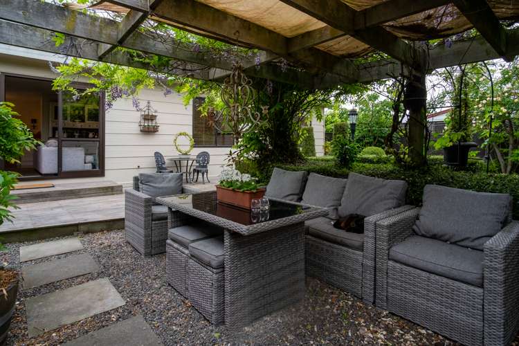 2/51 Saint Johns Street Woolston_12