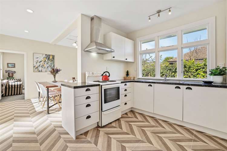 6 Charlesworth Street Woolston_3