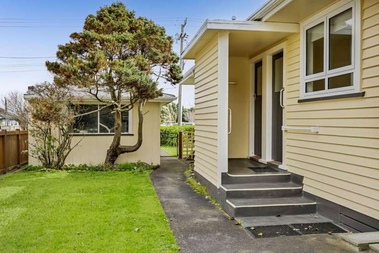 15 Whitcombe Road Opunake_17