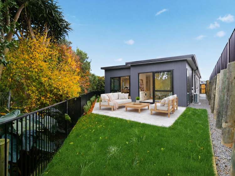 6 Christie Way_0