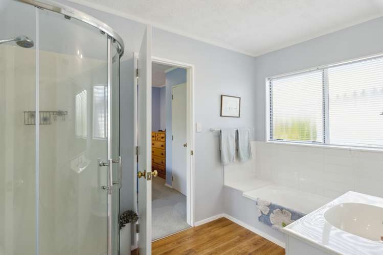 13 Runanga Grove Waikanae_19