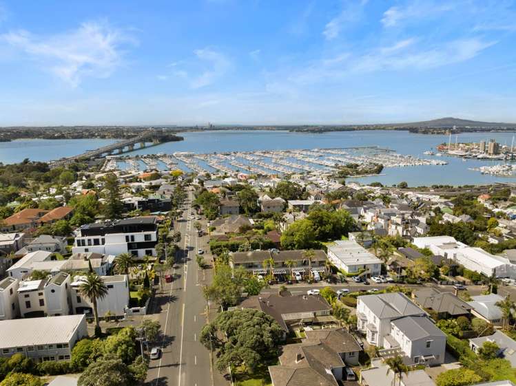 8/20 Shelly Beach Road_0