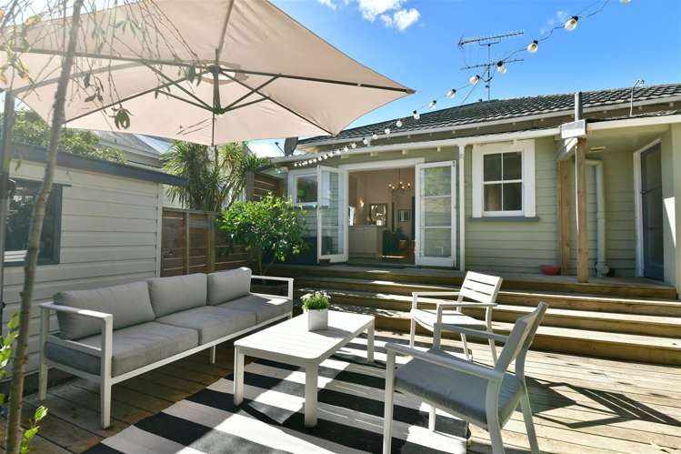 25 Kowhai Street Helensville_32